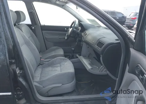 2004 Volkswagen Jetta Gl z USA, uszkodzony, nr VIN 3VWRA69M24M079989